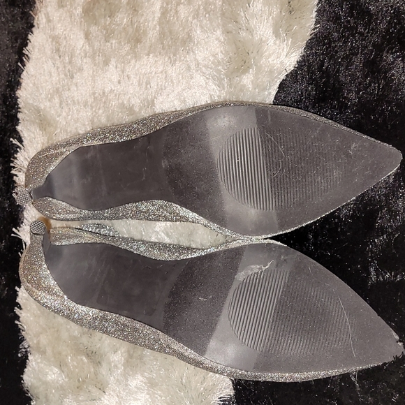 ❤NWOT Silver Glitter Bootie by Abound❤ - Picture 11 of 13